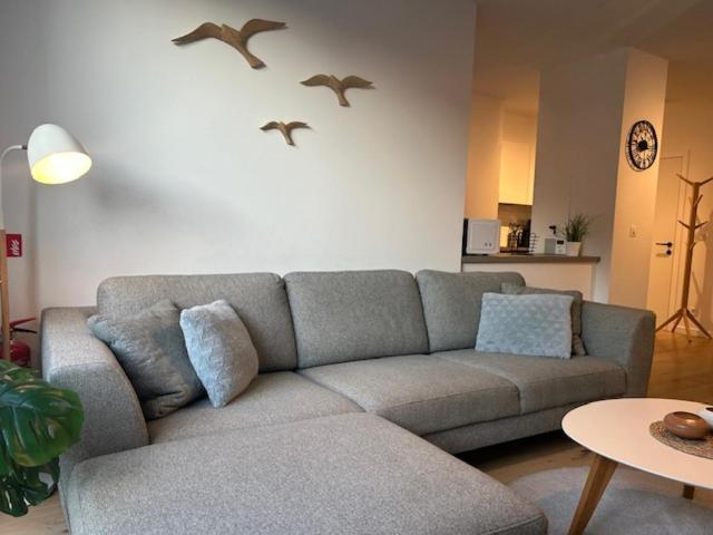 Quality Time Appartement Met Gesloten Garagebox De Panne Exterior photo